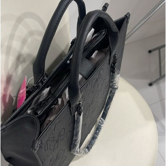 NEW Betsey Johnson Embossed Bow Tote Bag with Pouch - Picture 4 of 5
